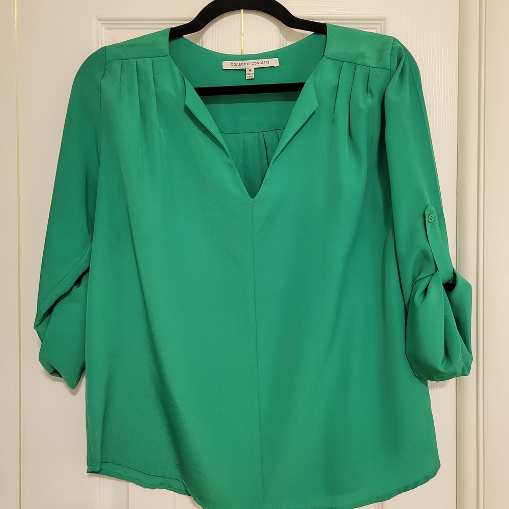 Collective Concepts Green Roll Tab Sleeve Blouse Relaxed Fit